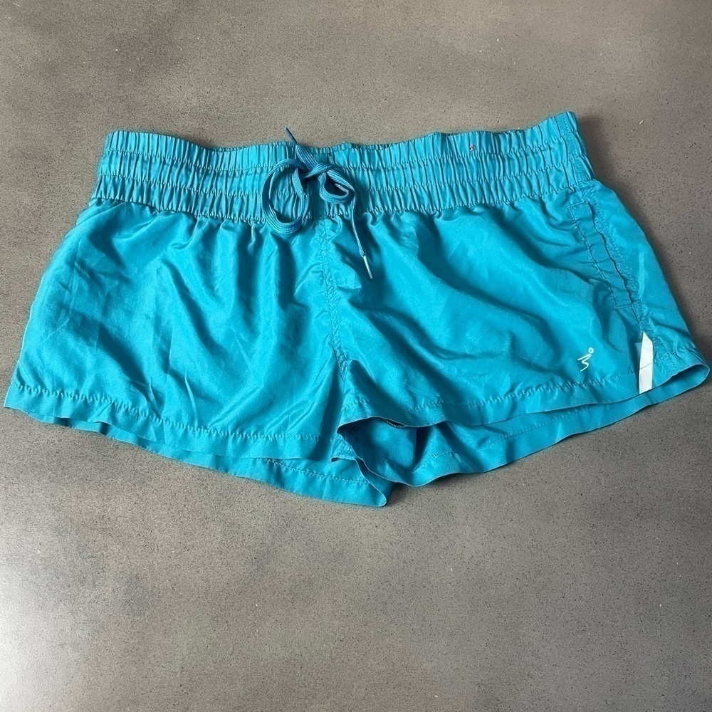 Body work sporty running short